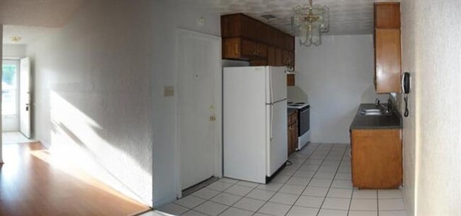 Foto del edificio - 222 Bridle Dr