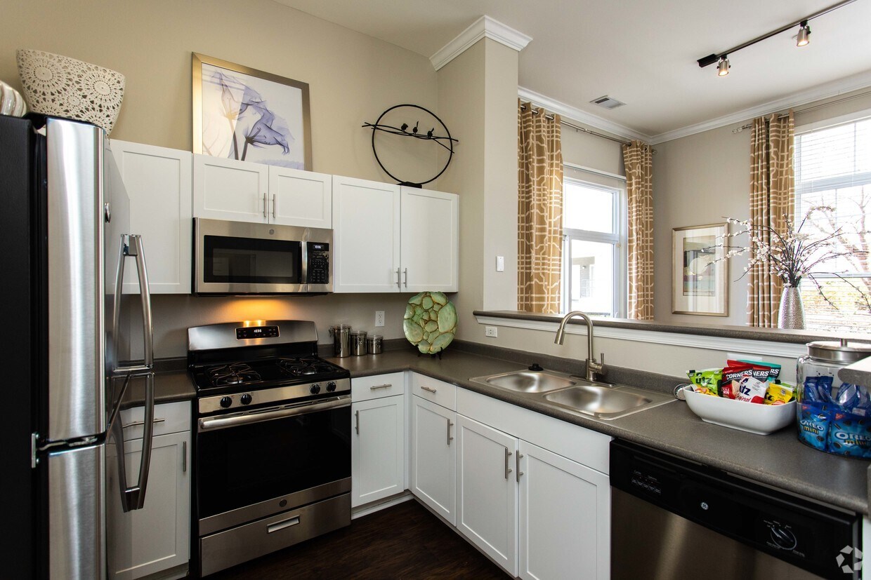 Post Fallsgrove Apartments Rockville, MD