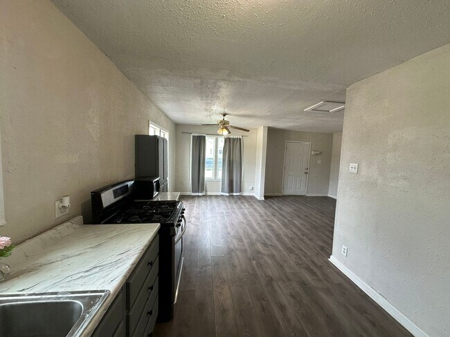Foto del edificio - 2-BEDROOM HOME IN PROSPECT HILL