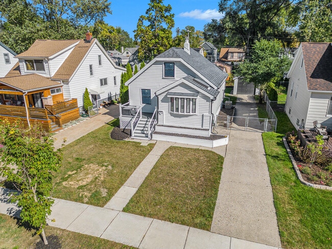 Foto del edificio - 1007 Mohawk Ave