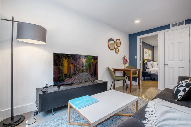 Foto del edificio - Modern Luxury in Historic Beacon Hill | 1 BR + Den, 1 BA