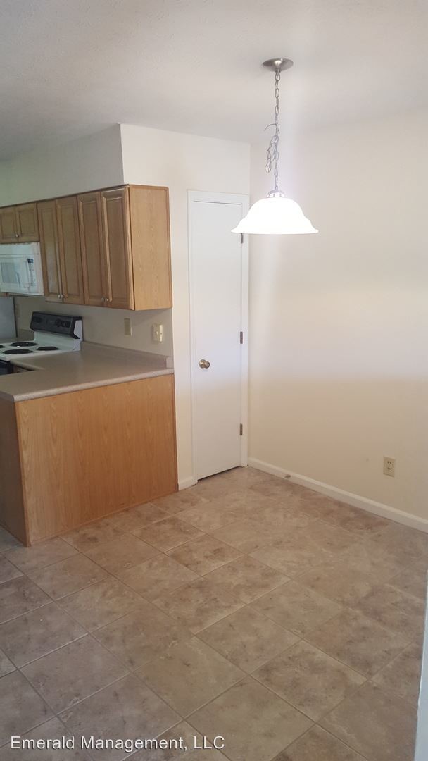 Foto del edificio - 750-752 Still Lake Dr