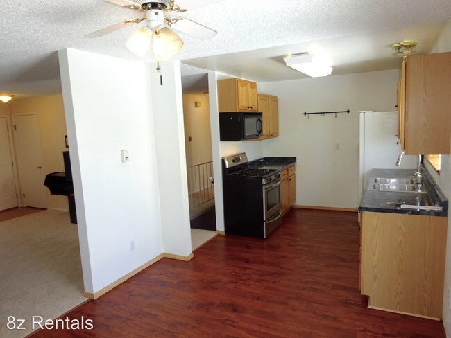 Foto del edificio - 3 br, 2 bath House - 1087 Lilac Street