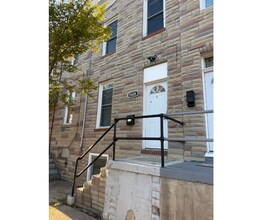 Building Photo - 1628 Benhill Ave