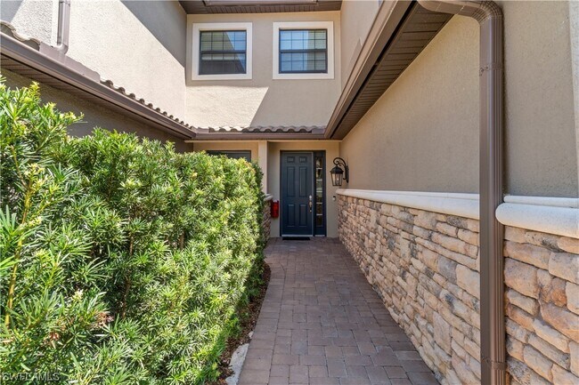 Building Photo - 9657 Montelanico Loop