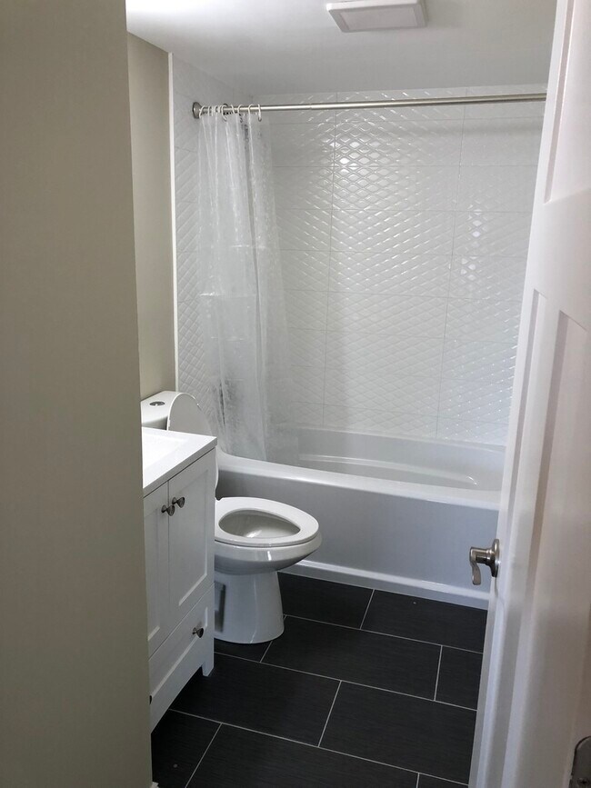 Foto del edificio - 7305 W 157th St