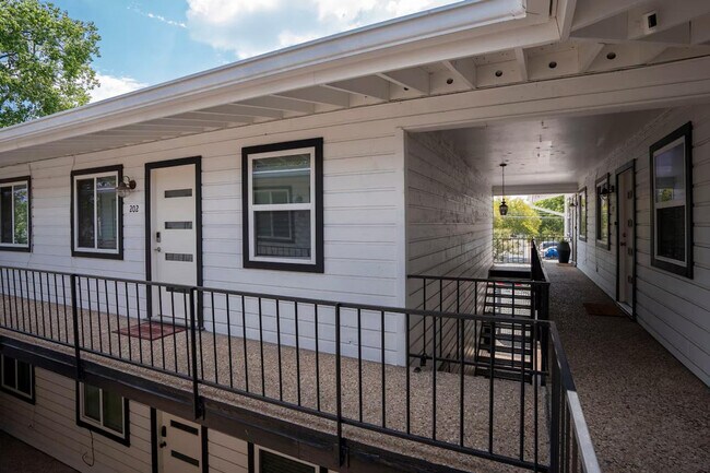 Foto del edificio - 710 W 34th St