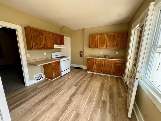 Foto del edificio - Updated 2BR Townhome Across from Stephens Park