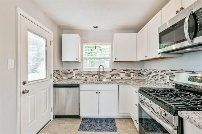 Building Photo - 812 38th St