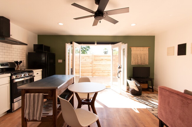 Building Photo - 3390 Cutlas Ct