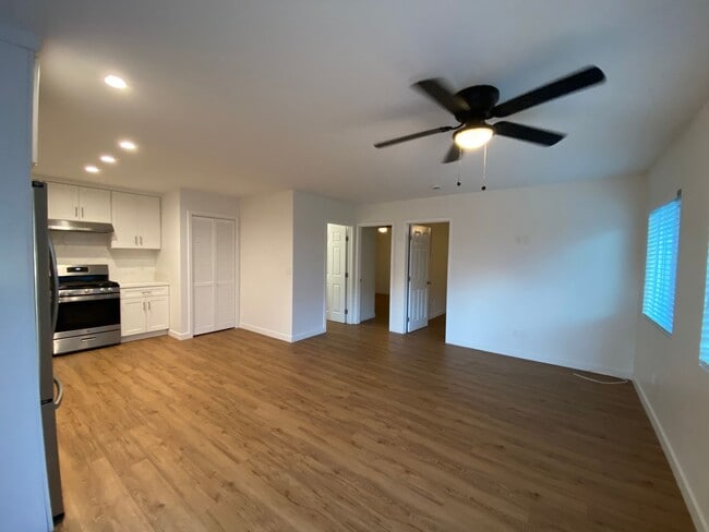 Building Photo - **$300 OFF First Months Rent** Remodeled H...