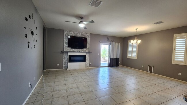Building Photo - 42037 W Quinto Dr