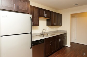 Interior Photo - Woodbridge Station