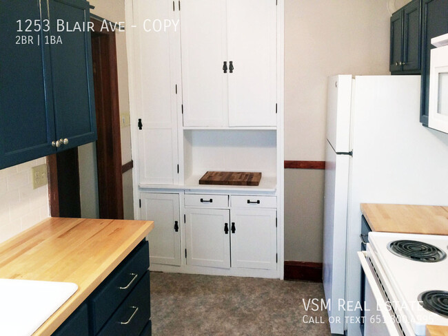 Foto del edificio - Gorgeous 2BD / 1BATH Duplex In St. Paul.