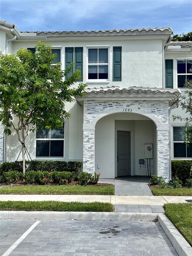 1685 SE 27th Rd, Homestead, FL 33035 Townhome Rentals in Homestead FL