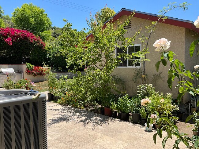 Foto del edificio - 21240 Sunwood Dr
