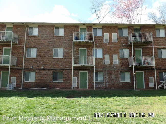 Building Photo - 508 E Red Bud Rd