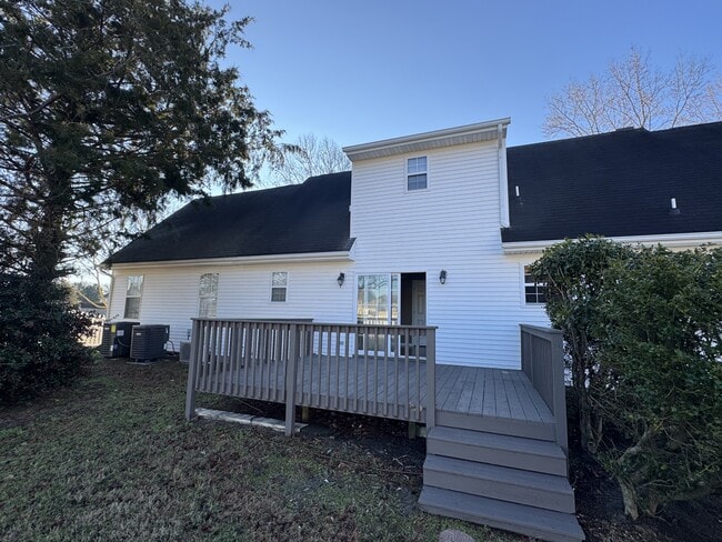 Foto del edificio - 6060 Oxbridge Dr