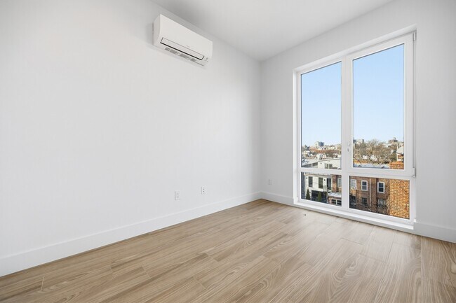 Foto del edificio - 379 Hawthorne St