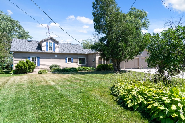 Building Photo - 5310 Sandy Beach Ln