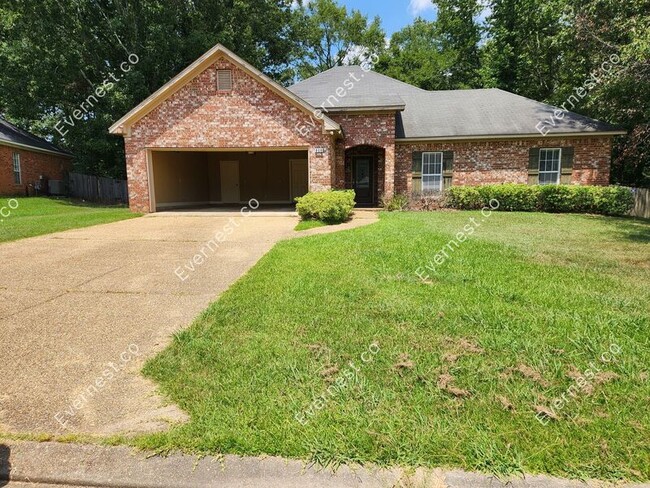 Building Photo - 806 Meadow Way Cove