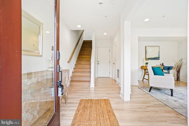 Foto del edificio - 3104 Royal Fern Pl