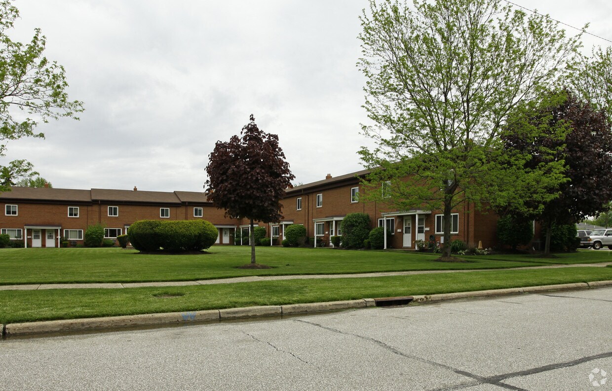 Wickliffe Manor Apartments in Wickliffe, OH