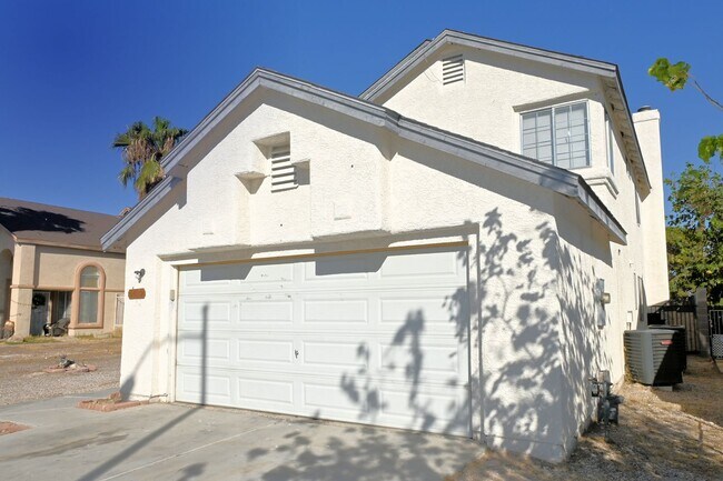 Building Photo - 1512 Chapel Cove Ct