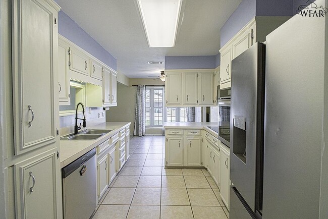 Foto del edificio - 1223 Amherst St