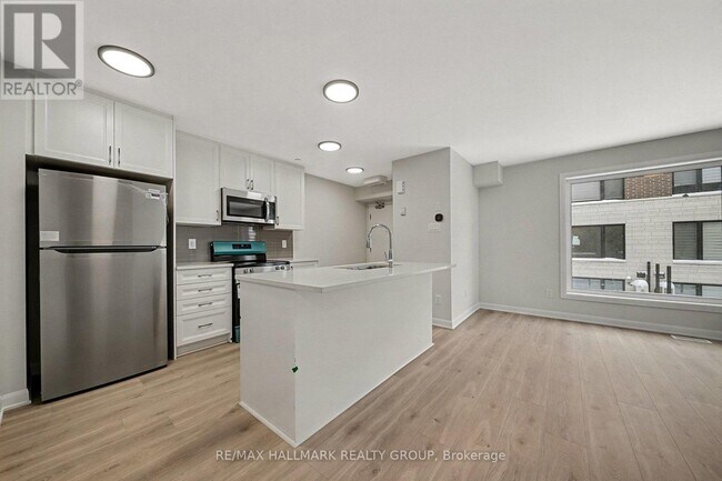 Building Photo - 401 Glenroy Gilbert Dr