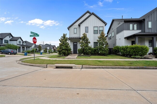 Building Photo - 18503 Gratification Ln