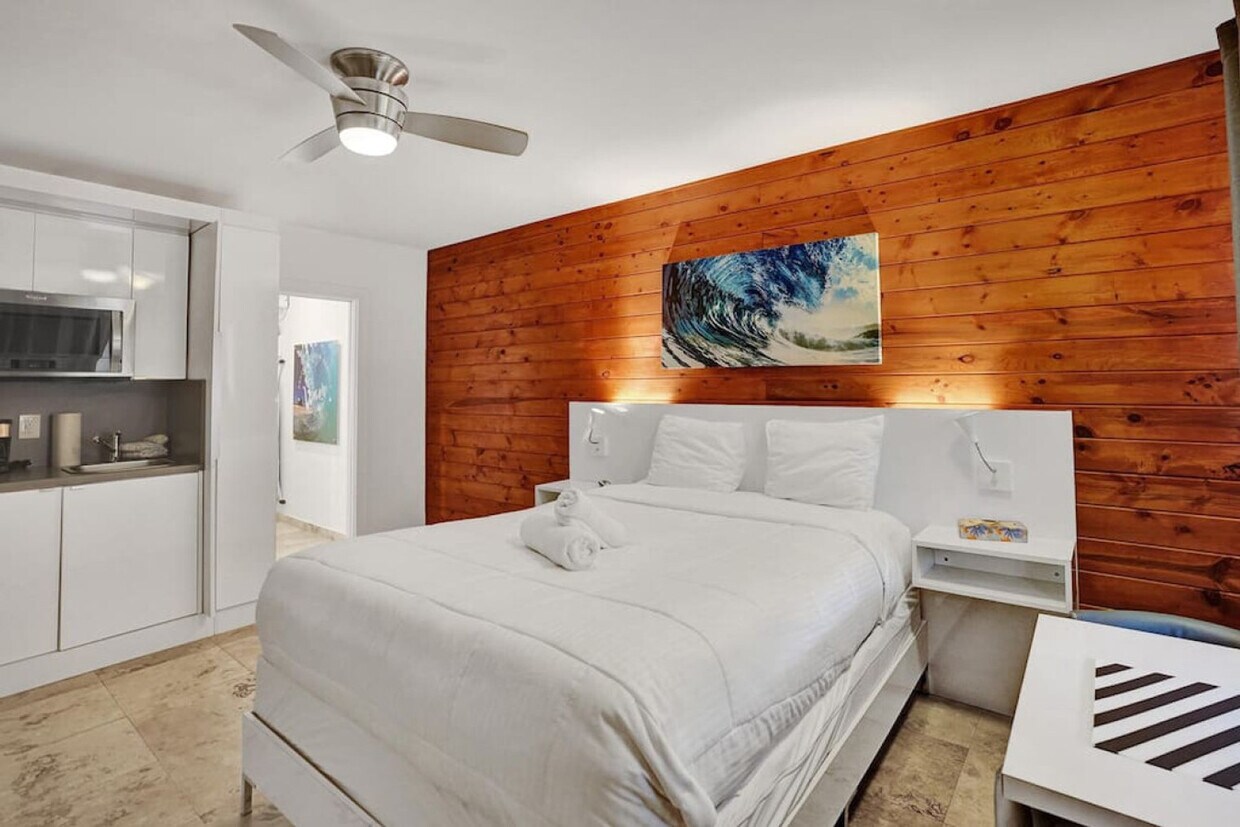 Foto principal - 3215 NE 7th St