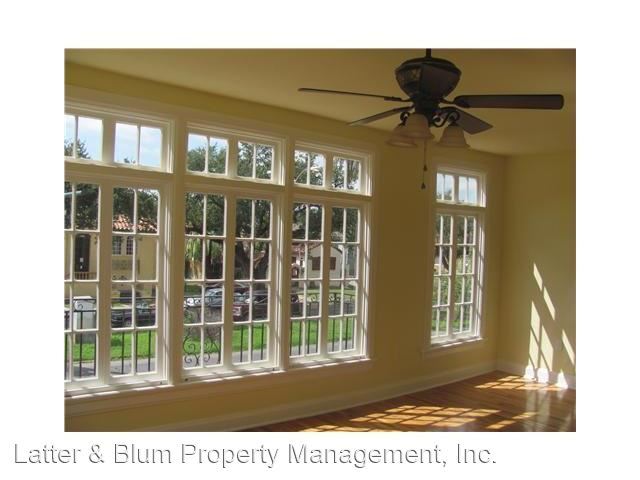 Building Photo - 5801 Fontainebleau Dr