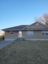 Building Photo - 110 Sage Rd