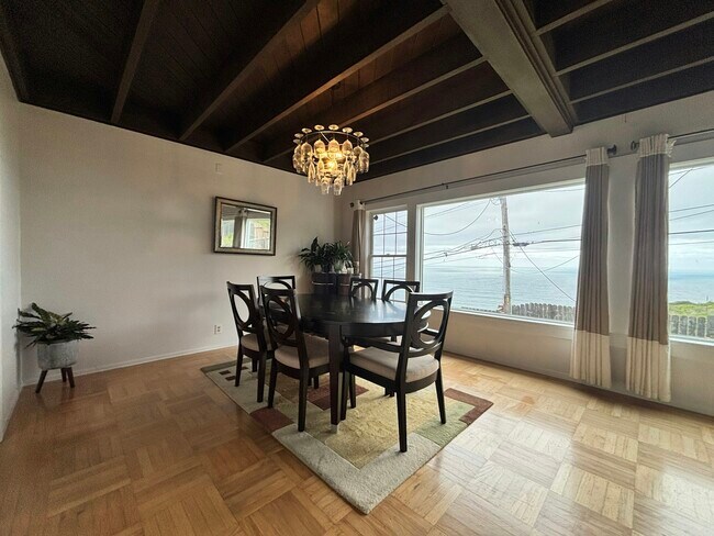 Foto del edificio - 447 Westmoor Ave