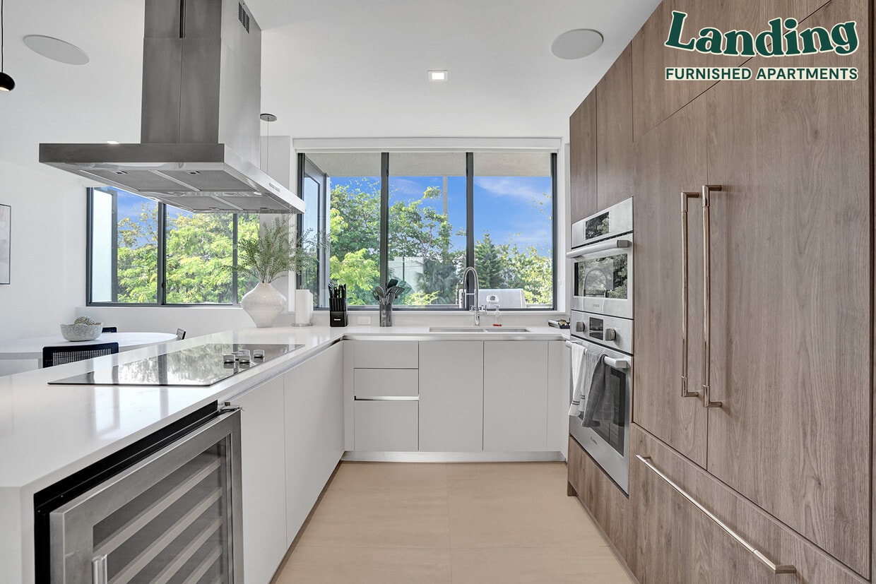 9356 Bay Harbor Terrace Unit TH 56.1315891, Bay Harbor Islands, FL