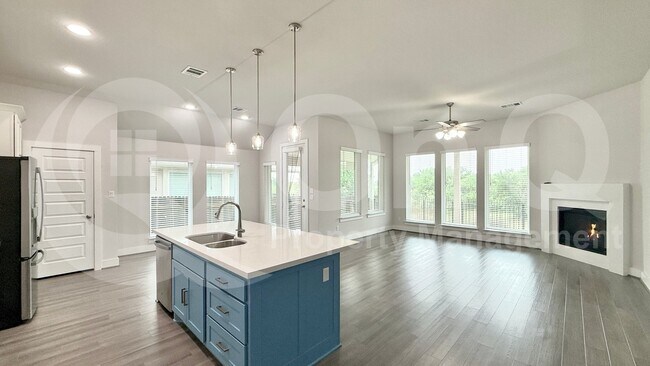 Foto del edificio - 205 Crimson Rose Ct