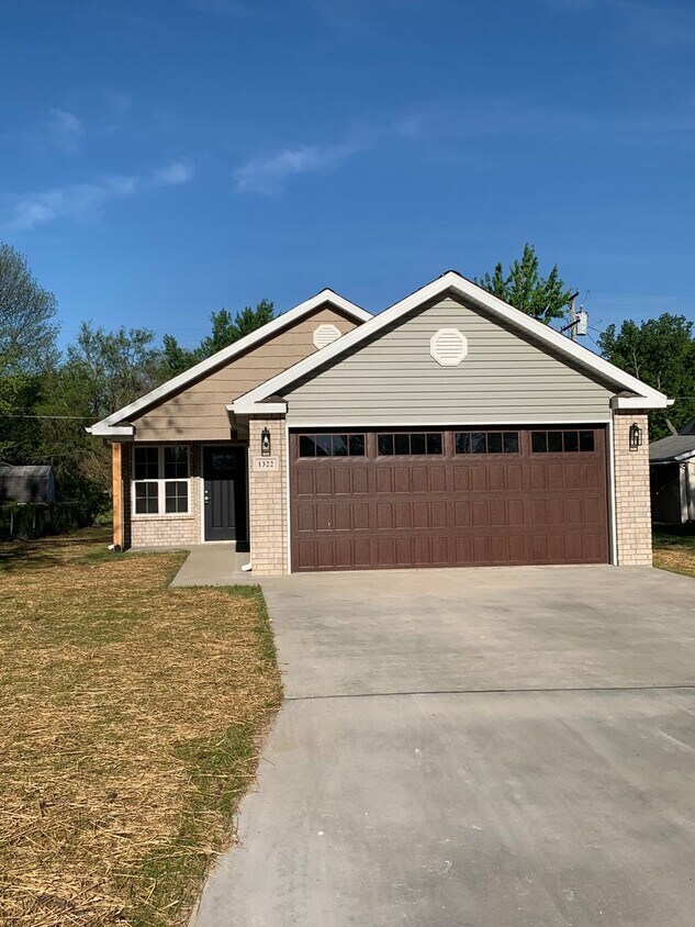 1322 S Michigan Ave, Joplin, MO 64801 House Rental in Joplin, MO