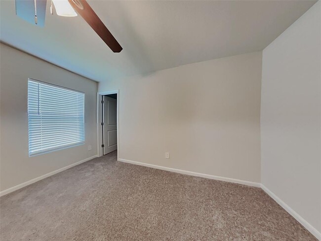Building Photo - 15685 Briar Forest Dr