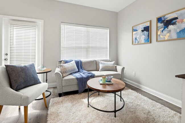 Foto del edificio - 24 Talon Ct