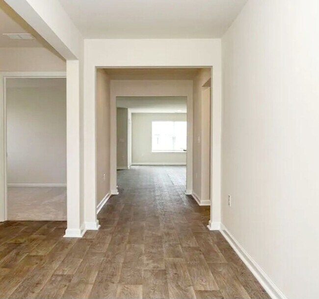 Foto del edificio - Whitehall - Bright, Modern 3-Bed / 2-Bath ...