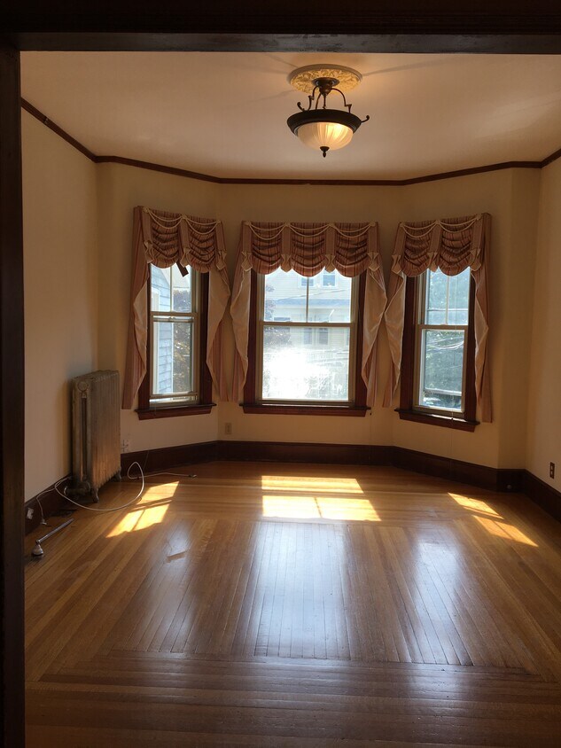 Living Room - 2 Park Rd