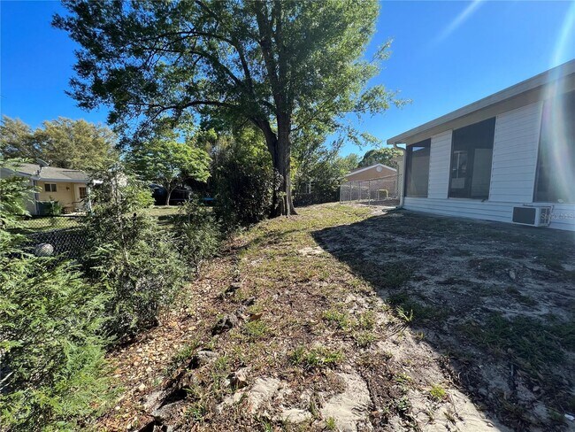 Building Photo - 10883 SW 87th Terrace