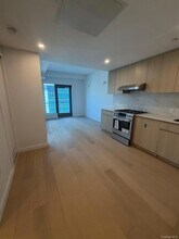 Building Photo - 33-71 Prince Street Unit 6L
