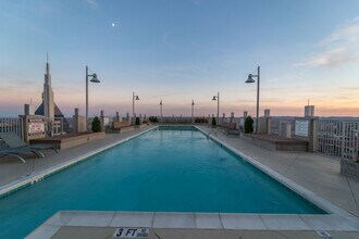 Building Photo - 415 Church St