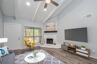 Building Photo - 5711 Sugar Hill Dr