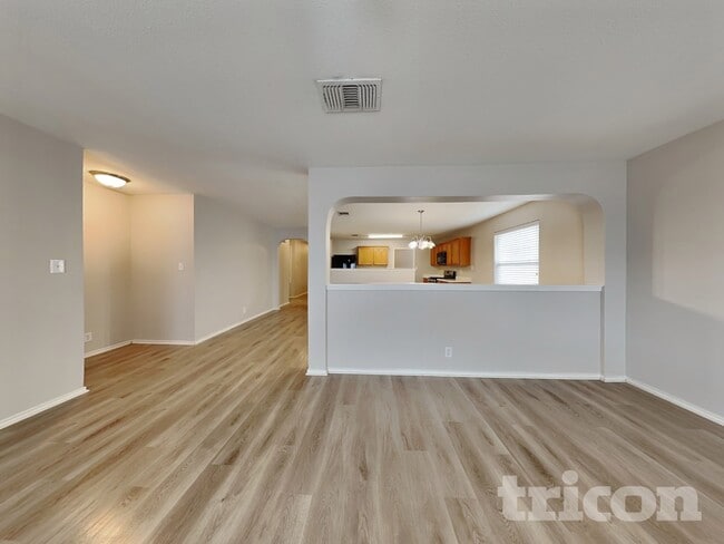 Building Photo - 8507 Crinum Lily Dr