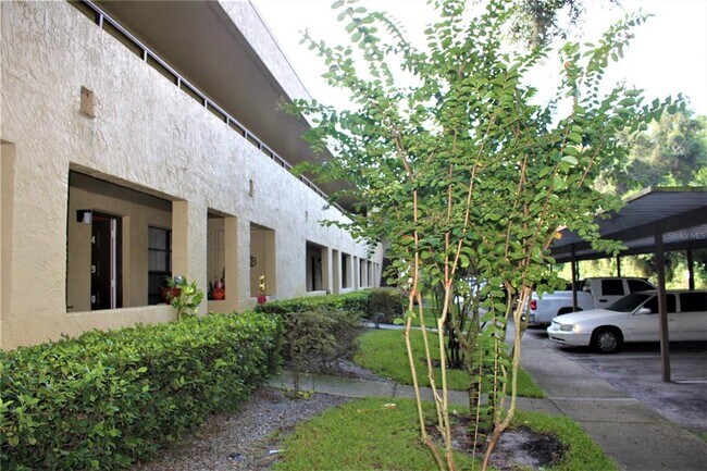 Foto del edificio - 4983 Puritan Cir