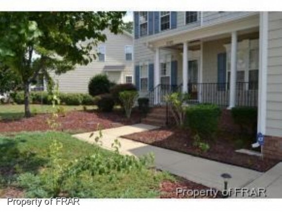 Building Photo - 2725 Plum Ridge Rd