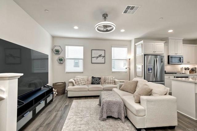 Foto del edificio - 2211 Solara Ln